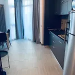 Alezi شقة