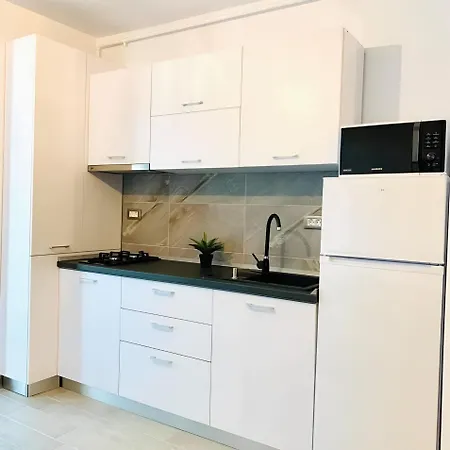 Alezi Apartman *